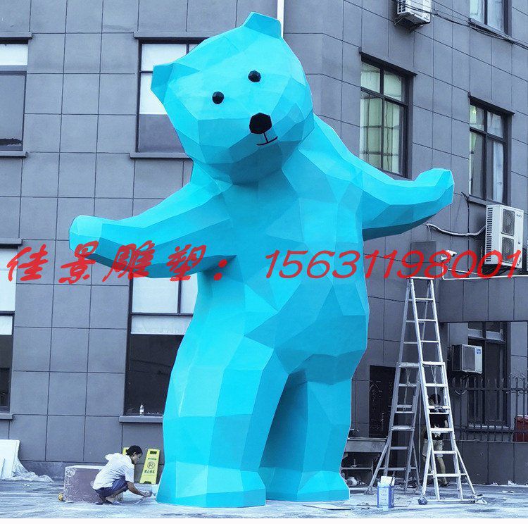 城市中的步行街雕塑