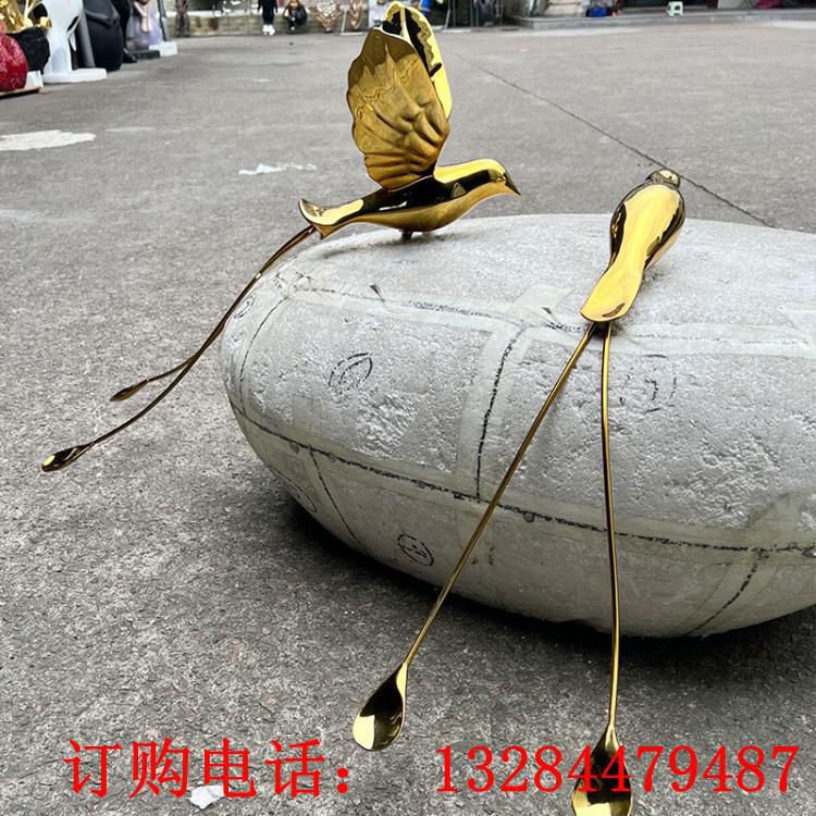 草坪仿真不锈钢镜面小鸟展翅雕塑定制售楼处景观小品动物鸽子装饰 (5)