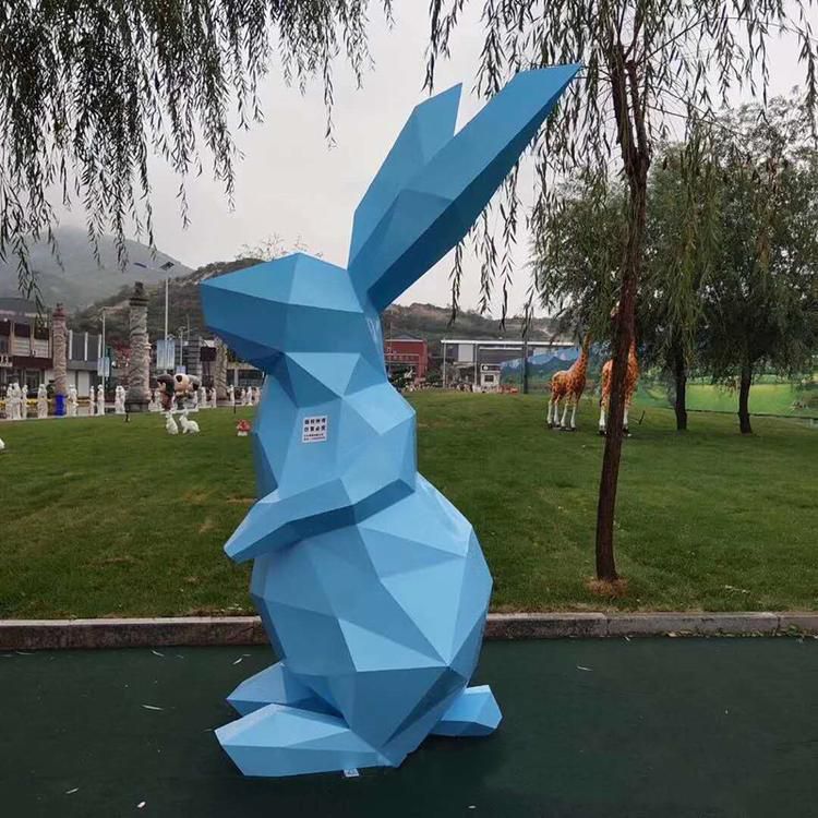 在北方寒冷地区,哪些公园雕塑材质更能抵御严寒