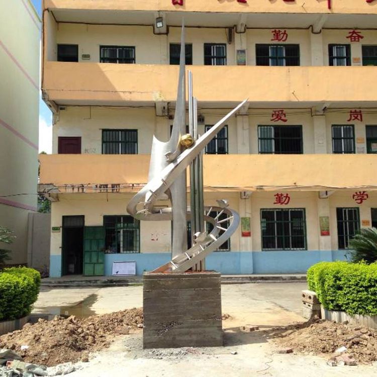 校园雕塑的主题选取如何体现学校特色