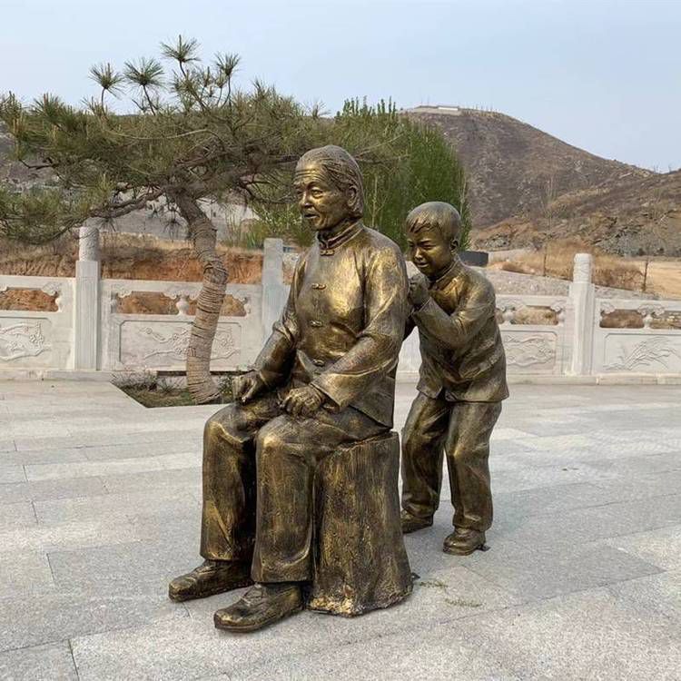 铜雕人物雕塑在旅游景区的文化传播