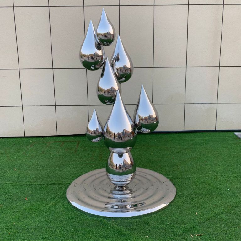 镜面水滴雕塑在不同文化背景下有哪些差异化解读