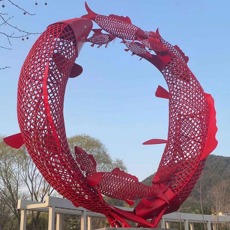 制作不锈钢鲤鱼雕塑需要经过哪些关键工艺步骤