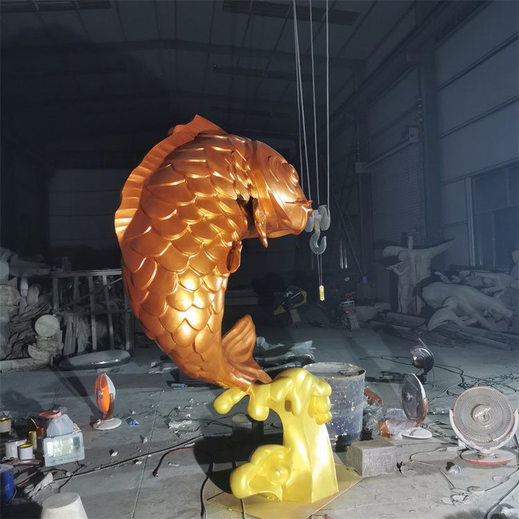 鲤鱼雕塑的市场价值受哪些因素影响