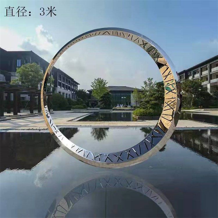 水景圆环雕塑在材料选择时,需综合考虑哪些因素