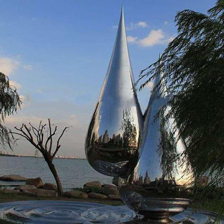水滴雕塑的制作流程包含哪些关键步骤