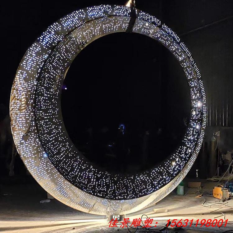 圆环雕塑的安装与施工过程中需要注意哪些技术要点