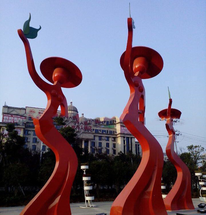 跳舞人物雕塑如何体现不同民族的文化特色