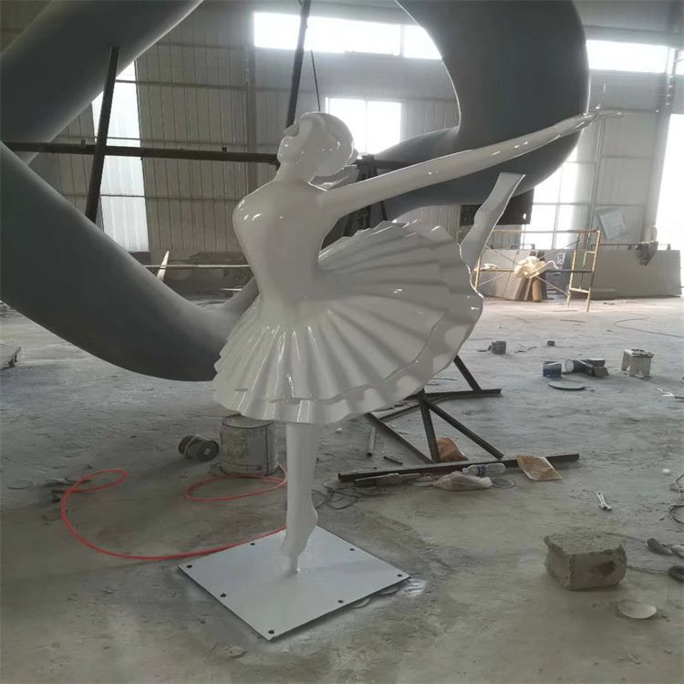 跳舞人物雕塑常见的艺术风格有哪些