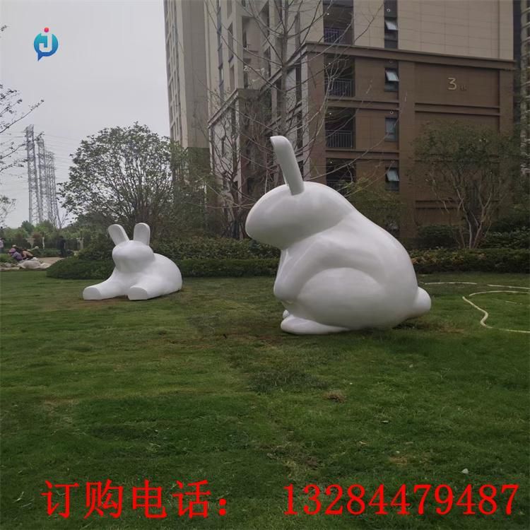 不锈钢圆滑兔子雕塑