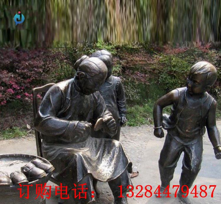 铸铜人物纳鞋底雕塑