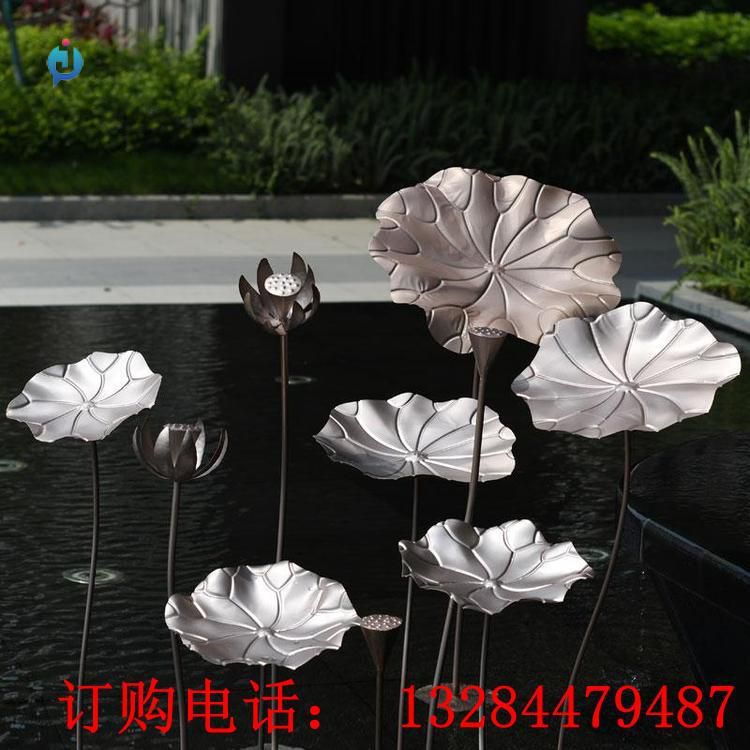 铸铜荷花荷叶雕塑