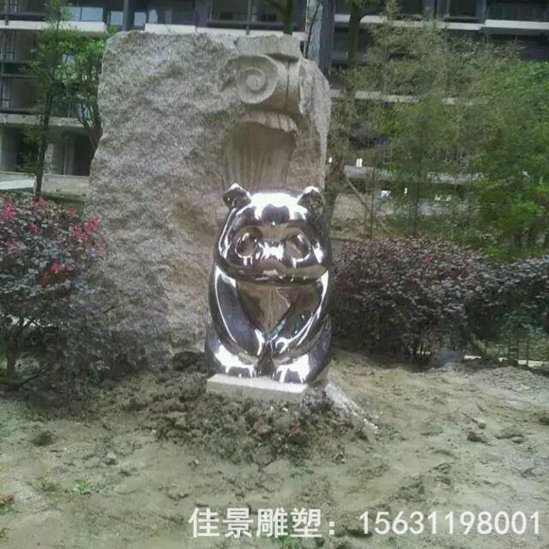 镜面不锈钢熊雕塑