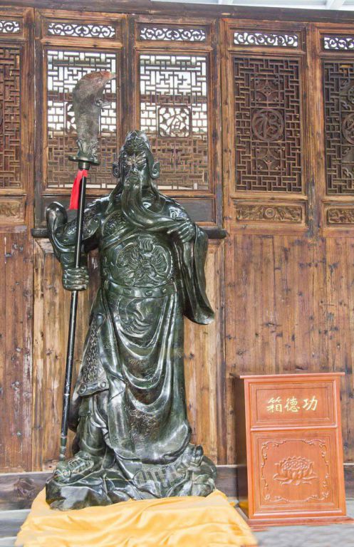 古代关羽广场人物铜雕