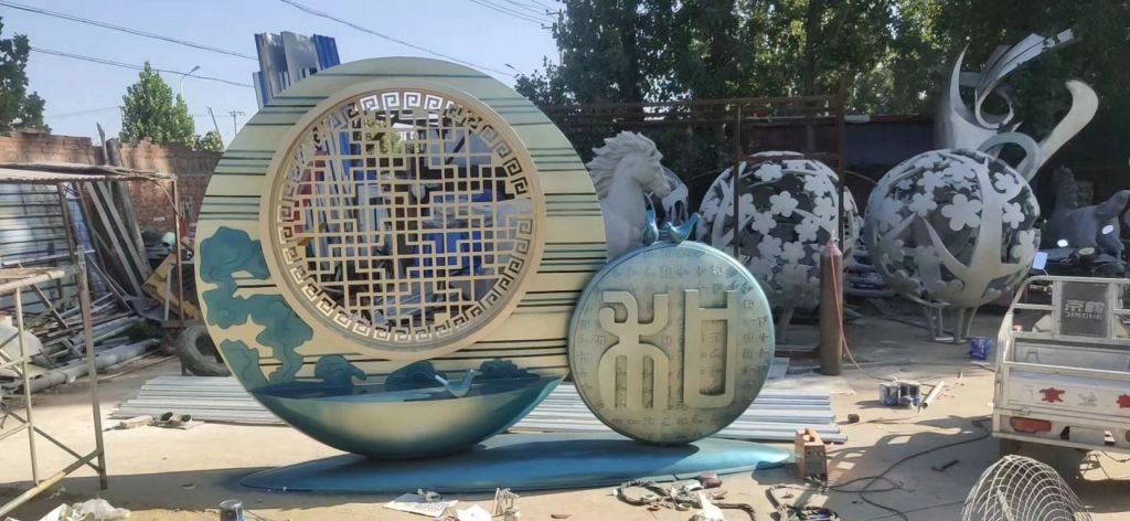 彩绘圆环标志不锈钢雕塑