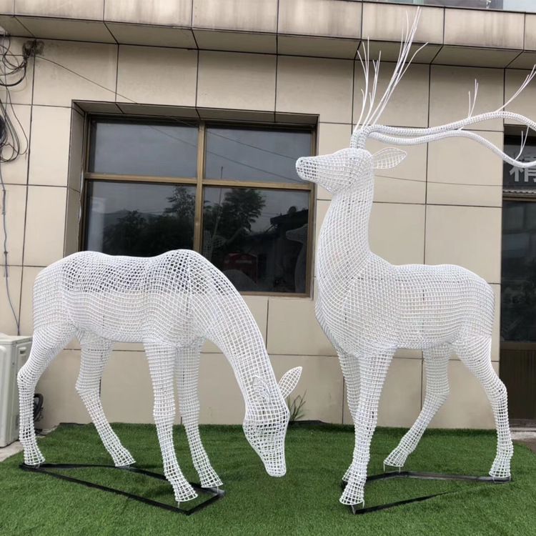 镂空站姿小鹿不锈钢雕塑