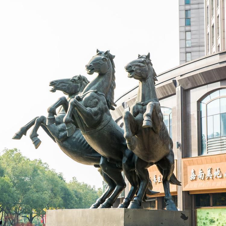 奔腾的马广场景观铜雕