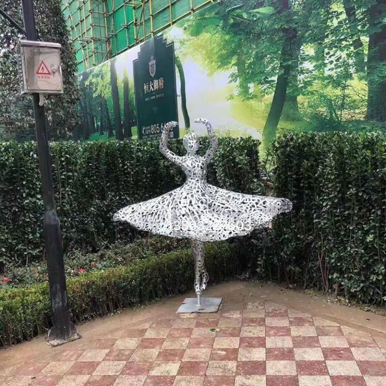 不锈钢舞蹈户外景观雕塑