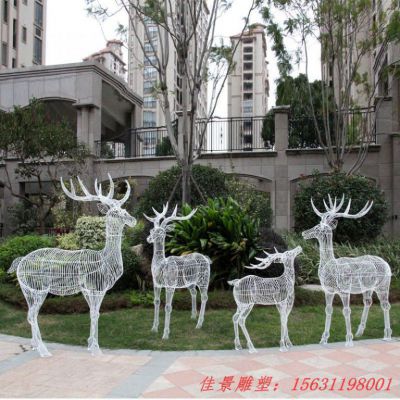 不锈钢镂空梅花鹿雕塑