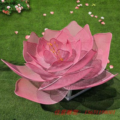 彩色不锈钢镂空玫瑰花雕塑