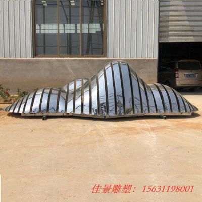 不锈钢镜面假山雕塑