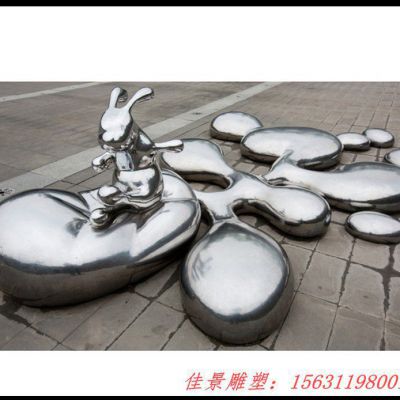 不锈钢镜面卡通兔子水滴雕塑