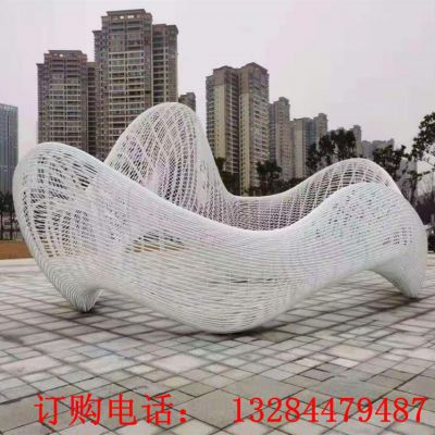 大型不锈钢波浪镂空雕塑