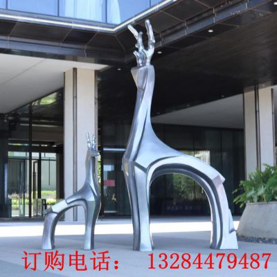 不锈钢抽象镜面鹿雕塑