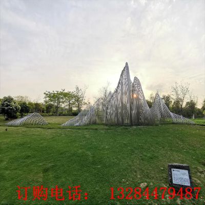 不锈钢切面假山镂空造型雕塑