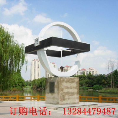 大型不锈钢圆环正方形组合雕塑