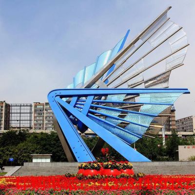大型不锈钢抽象翅膀造型雕塑
