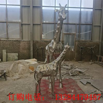 不锈钢镜面长颈鹿雕塑