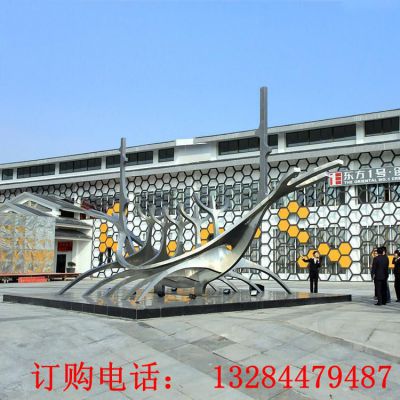 不锈钢抽象船雕塑
