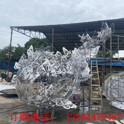 不锈钢镂空蝴蝶雕塑