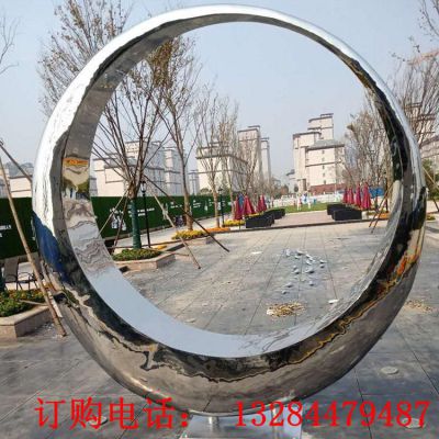 不锈钢镜面圆环雕塑