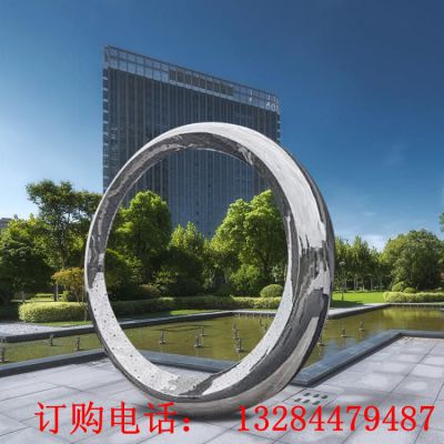 不锈钢镜面圆环雕塑