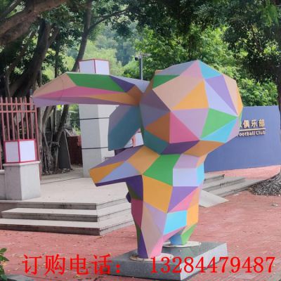 不锈钢几何彩色兔子雕塑