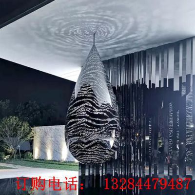 不锈钢吊挂水滴雕塑