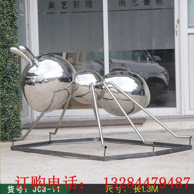 不锈钢镜面蚂蚁雕塑