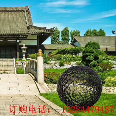 不锈钢镂空圆球雕塑