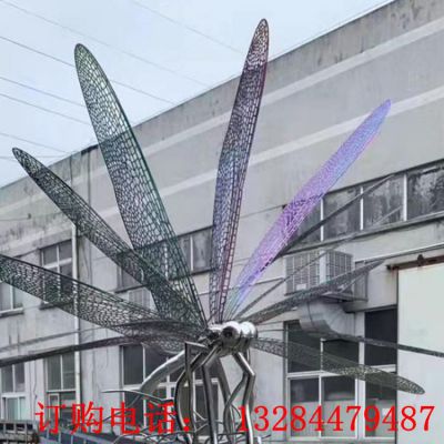 大型不锈钢展翅蜻蜓雕塑