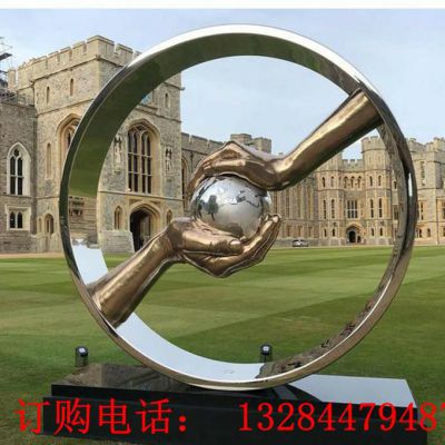 不锈钢圆环双手雕塑