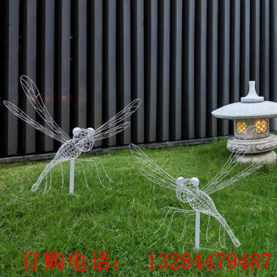 不锈钢镂空蜻蜓雕塑