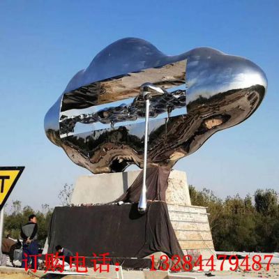 大型不锈钢镜面云雕塑