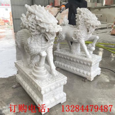 汉白玉麒麟石雕