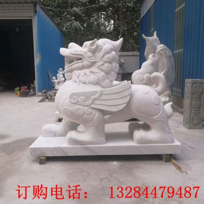大型石雕麒麟