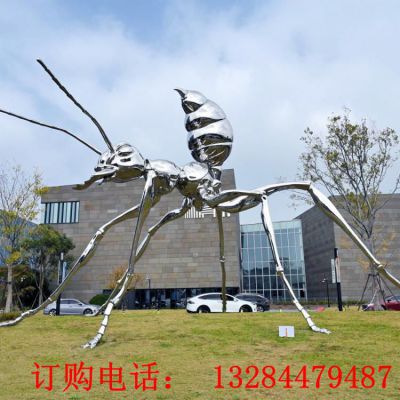 不锈钢镜面蚂蚁雕塑