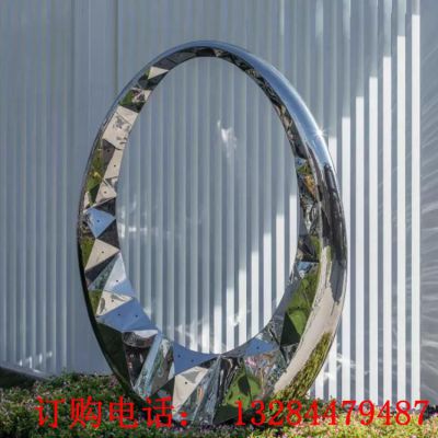 不锈钢几何镜面圆环雕塑