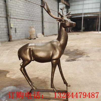 梅花鹿铸铜雕塑