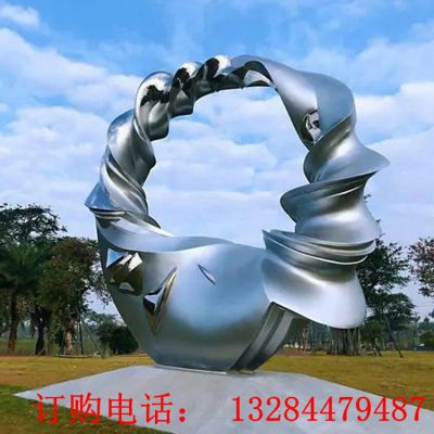 不锈钢圆环扭曲雕塑